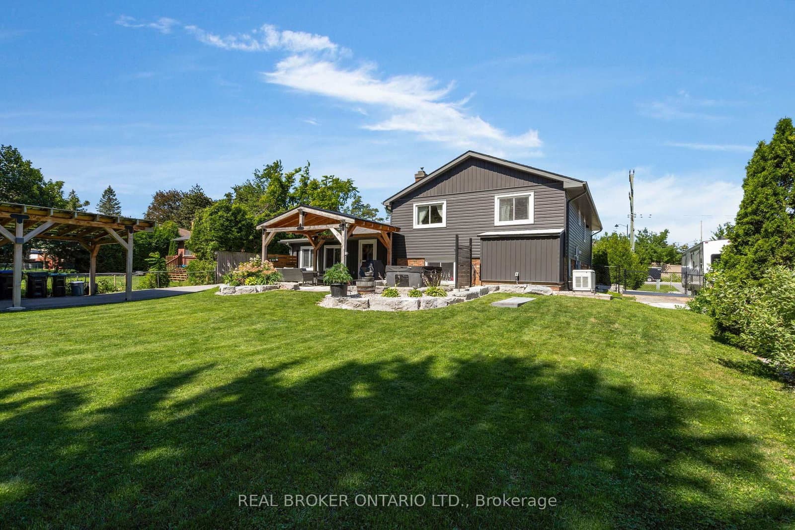 975 Sunnidale Road thumbnail 42