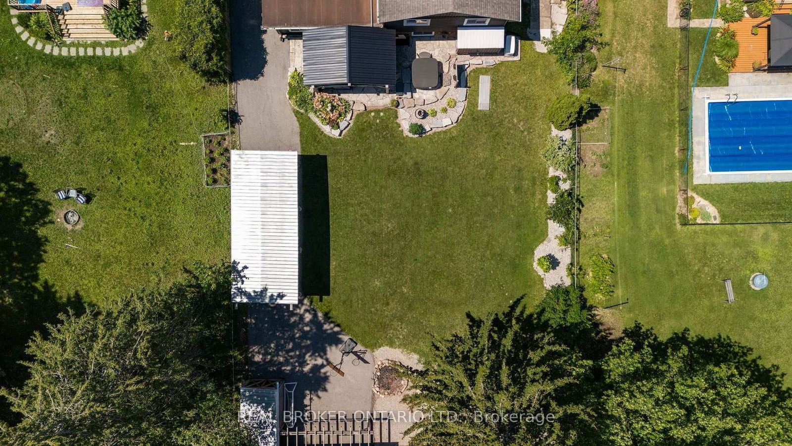 975 Sunnidale Road thumbnail 45