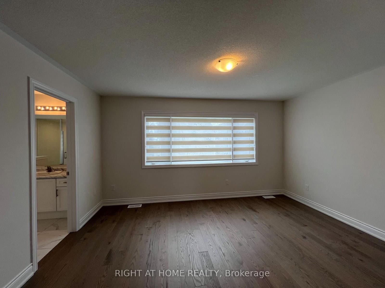 24 Tamworth Terrace W thumbnail 9