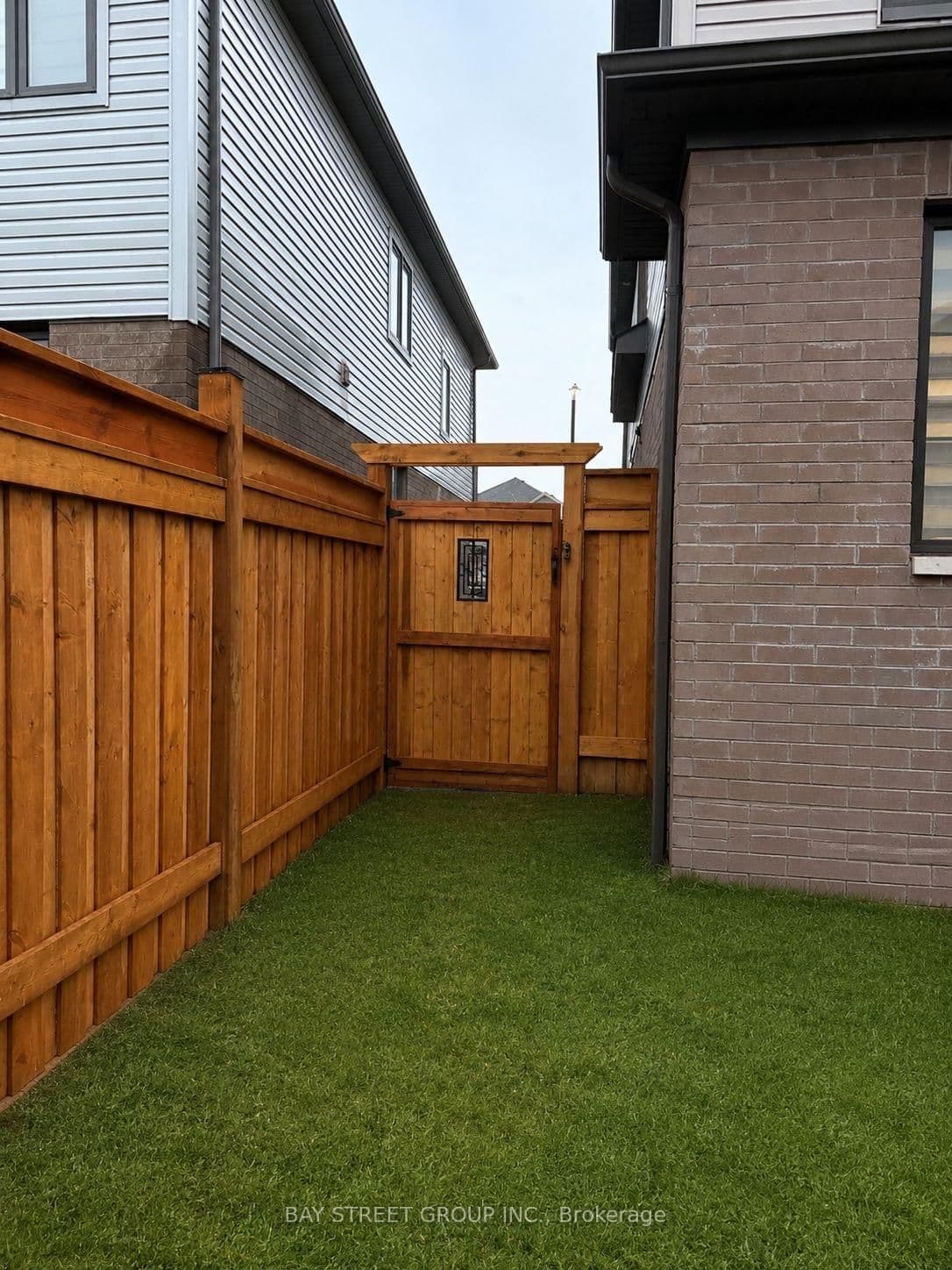 163 Terry Fox Drive Road, Unit Upper Floor thumbnail 19