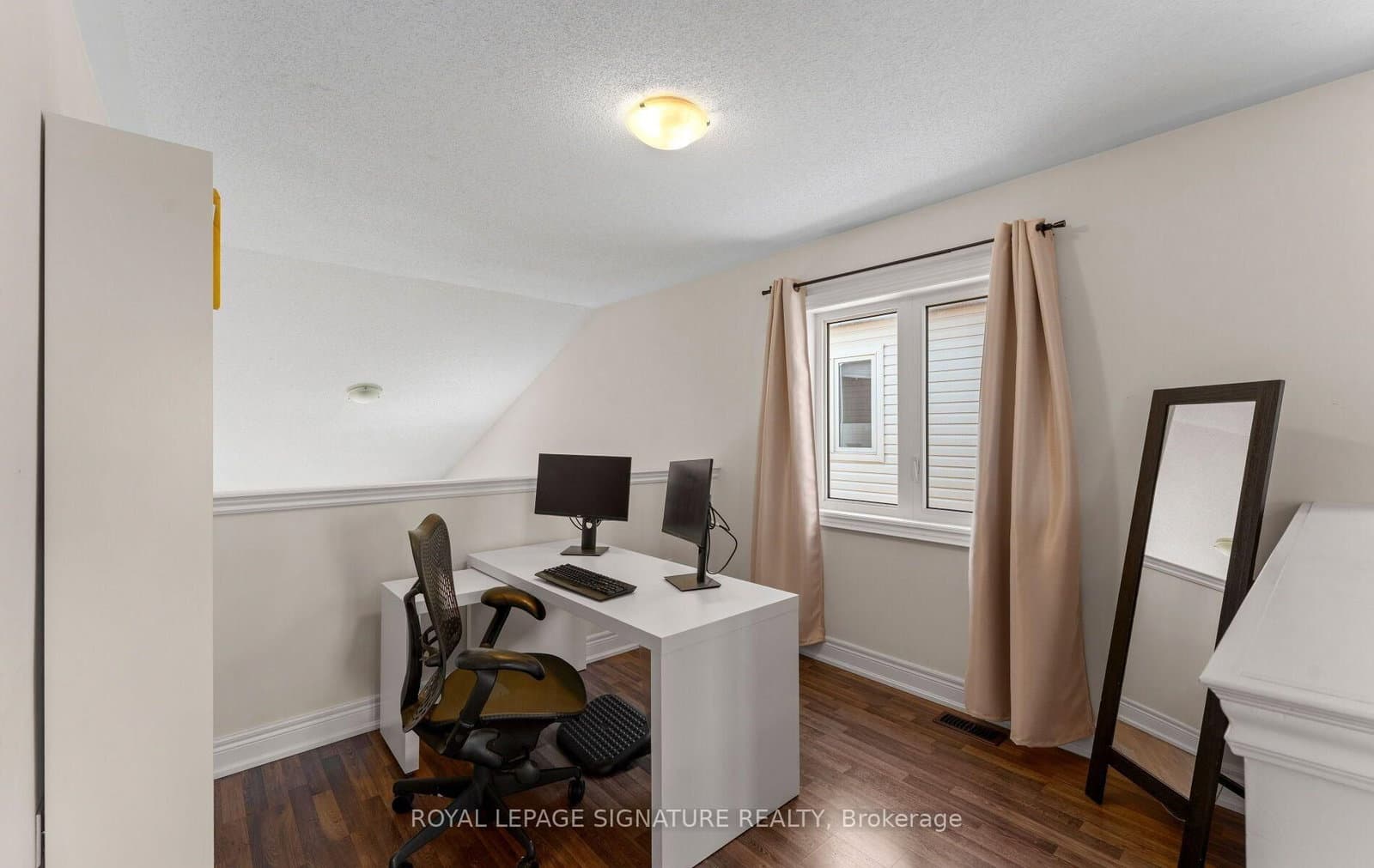 301 Atkinson Street thumbnail 27