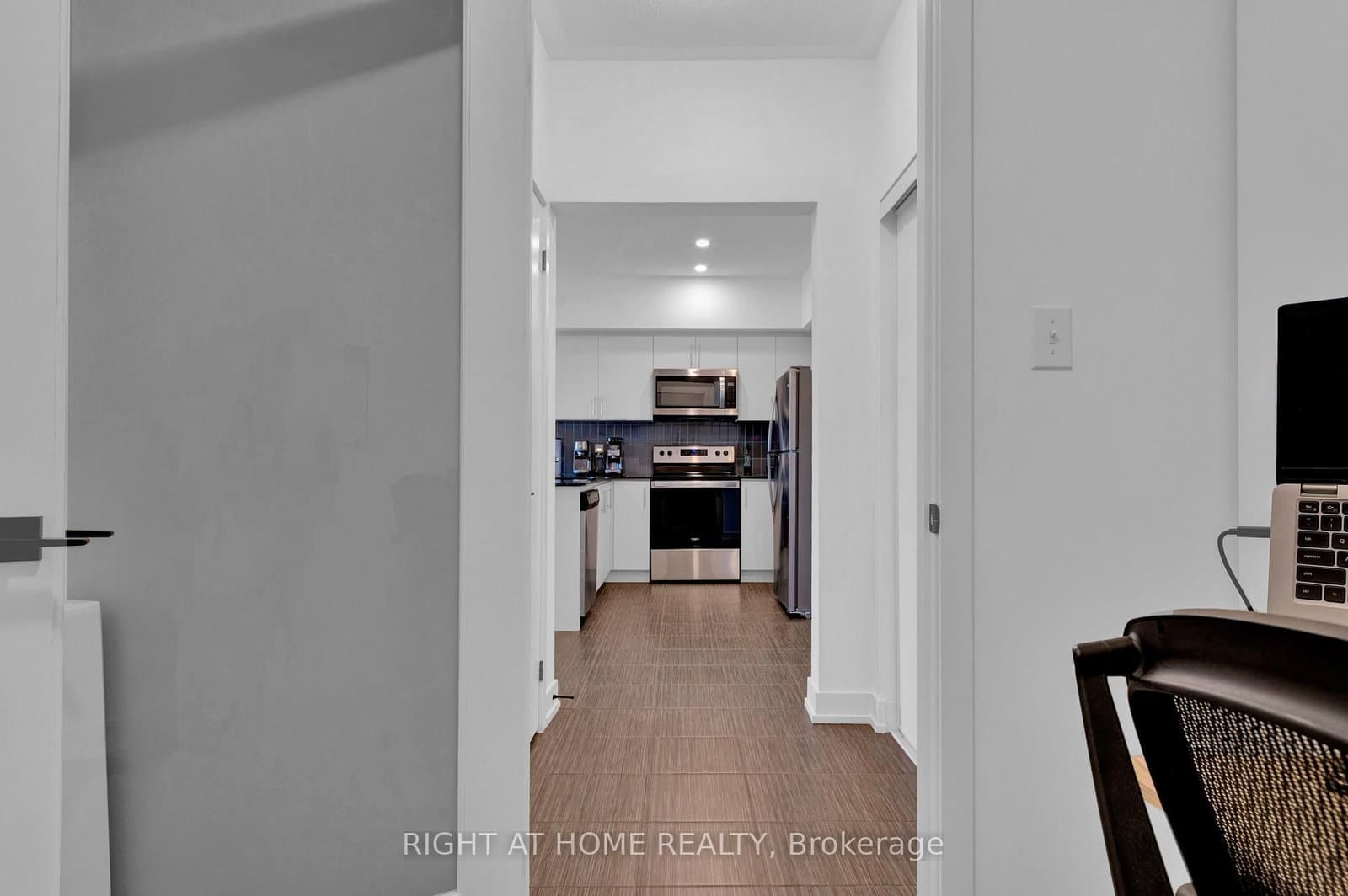 4 Spice Way, Unit 507 thumbnail 17