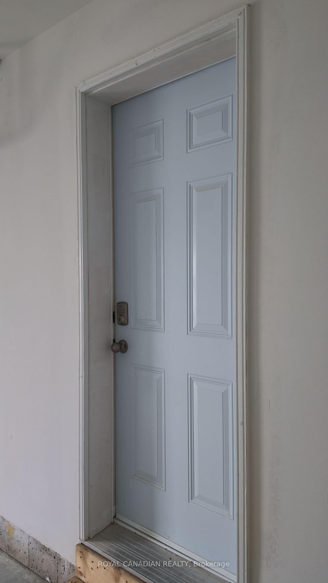 123 Vinewood Crescent thumbnail 4