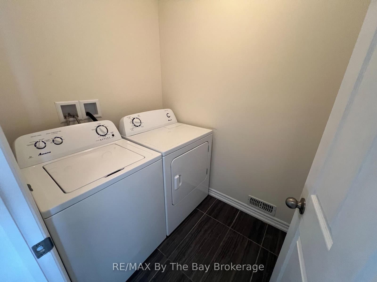152 Allegra Drive thumbnail 10