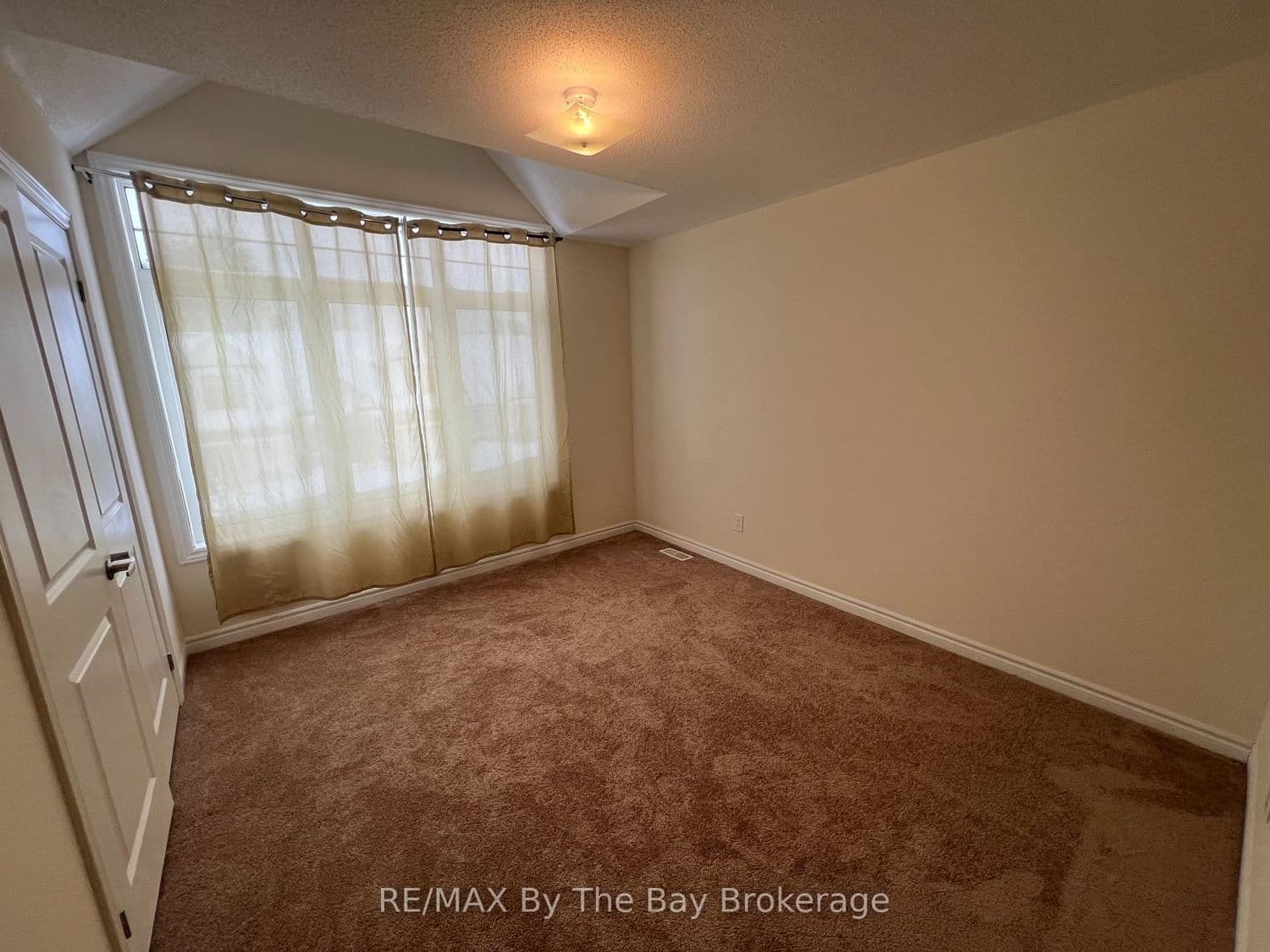 152 Allegra Drive thumbnail 15
