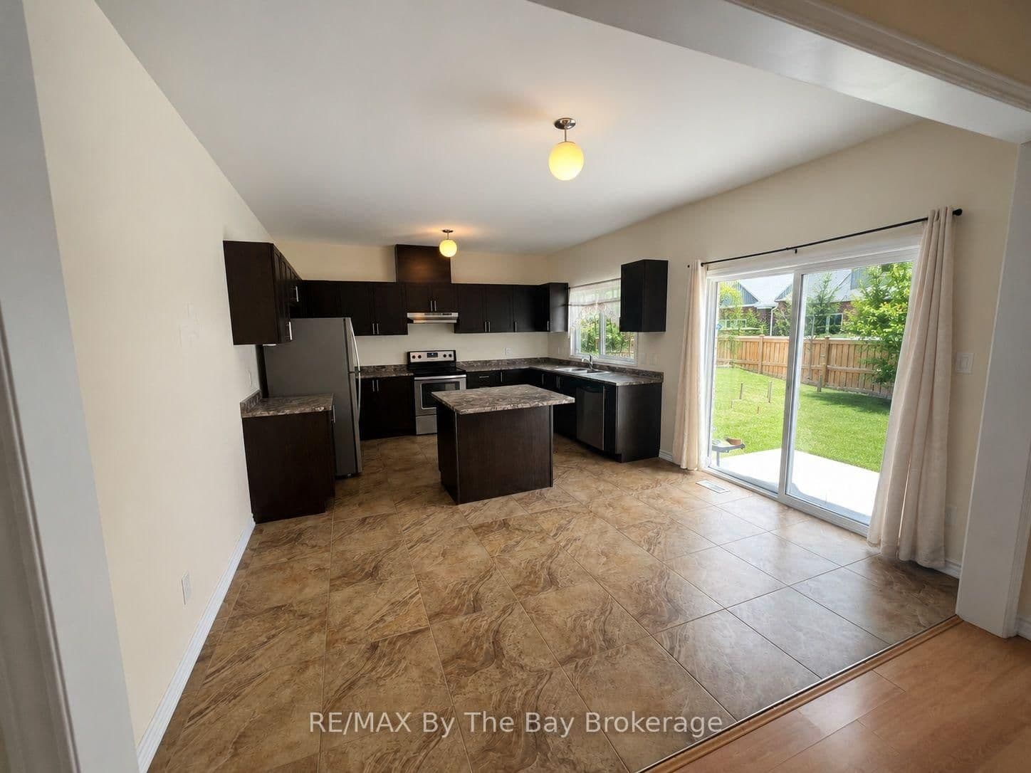 152 Allegra Drive thumbnail 3