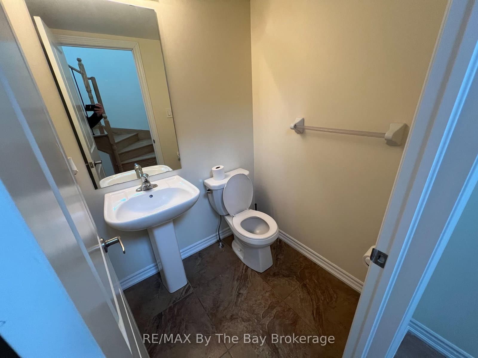 152 Allegra Drive thumbnail 8