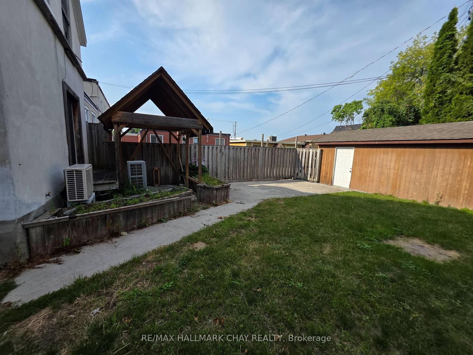 28 Matchedash Street N, Unit 3 thumbnail 16