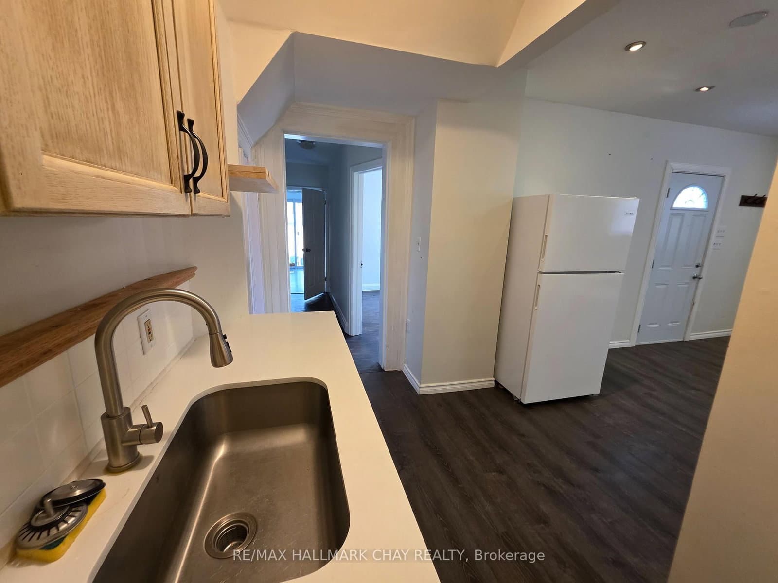 28 Matchedash Street N, Unit 3 thumbnail 6