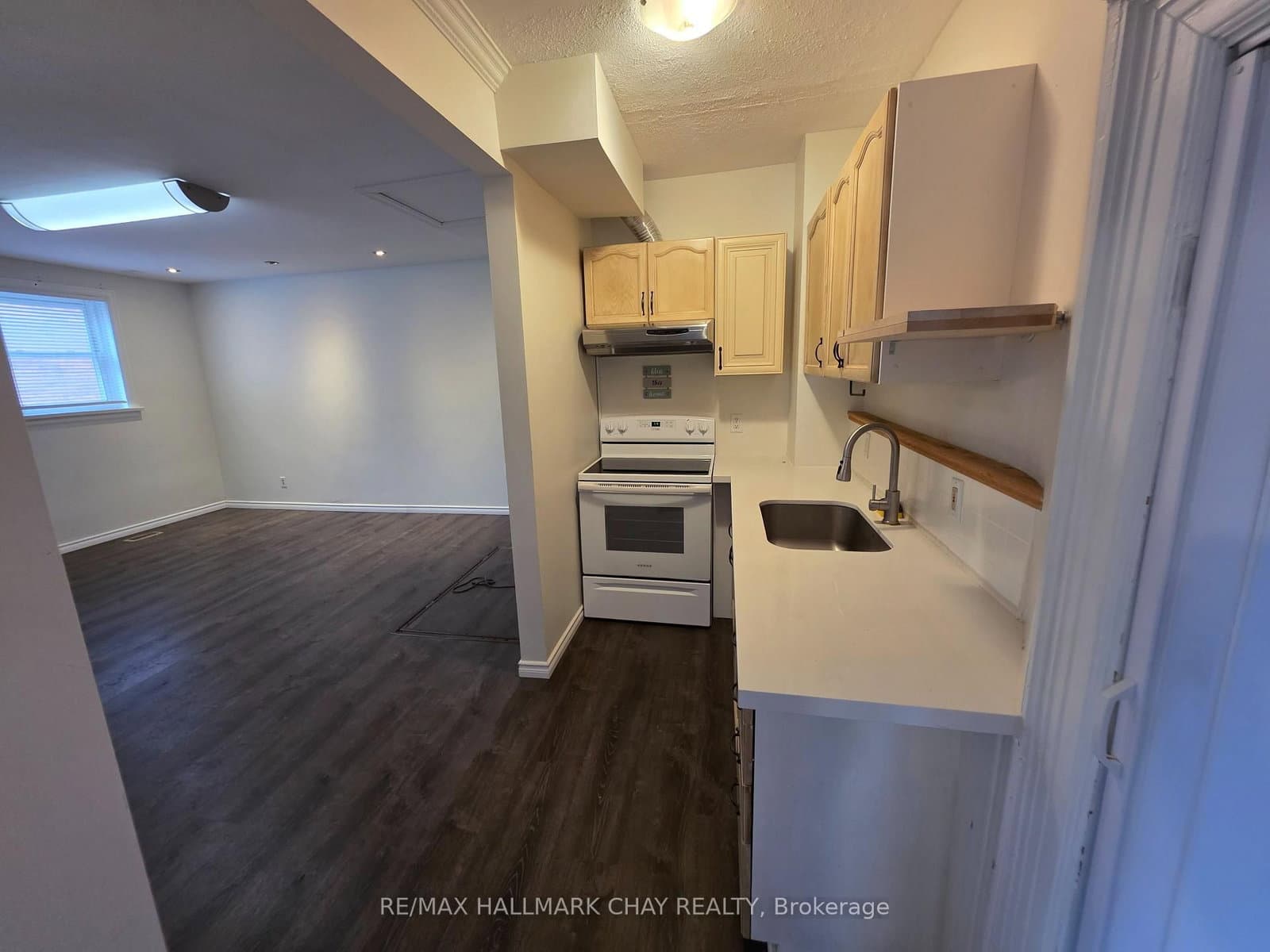 28 Matchedash Street N, Unit 3 thumbnail 8