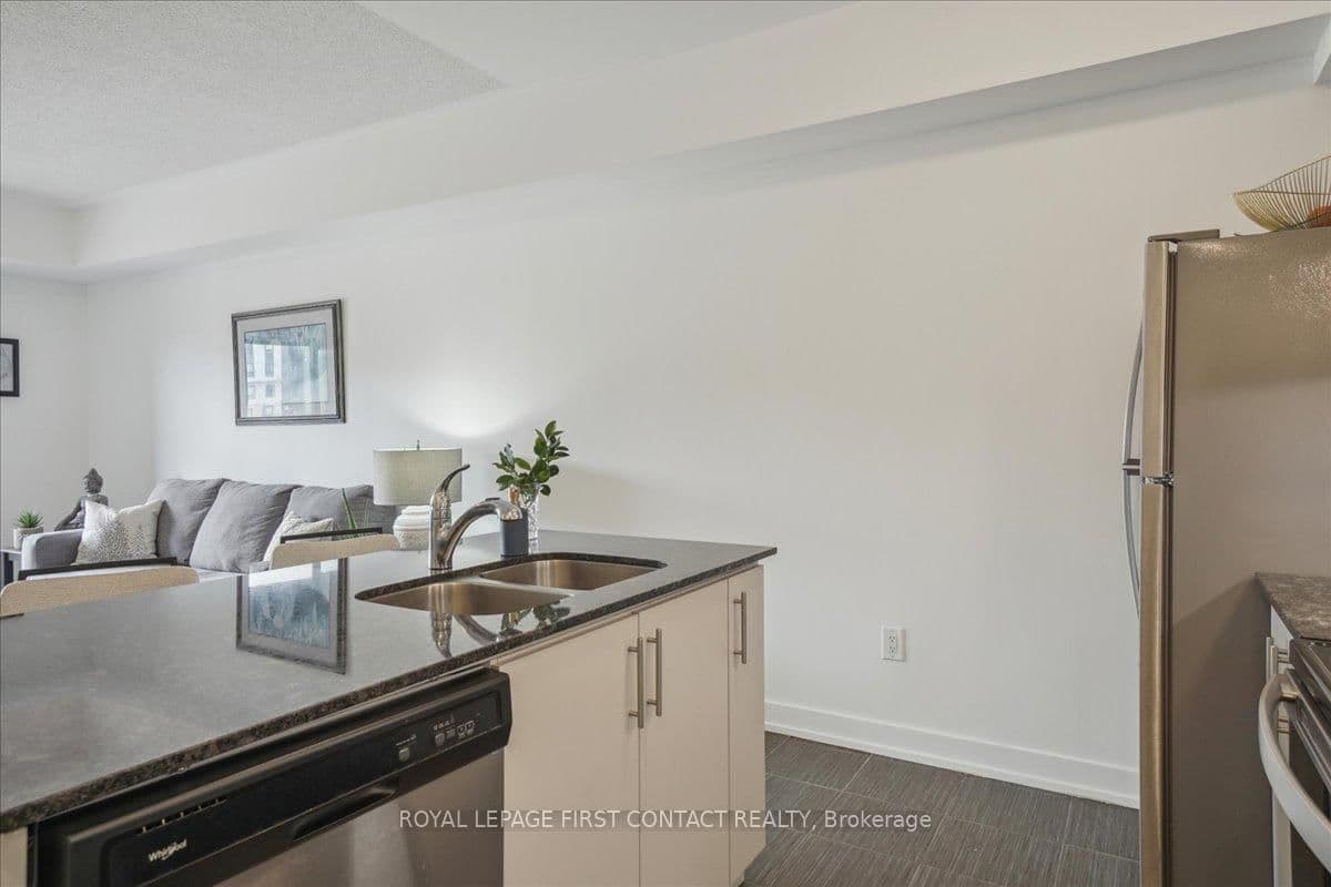 4 Spice Way, Unit 213 thumbnail 14