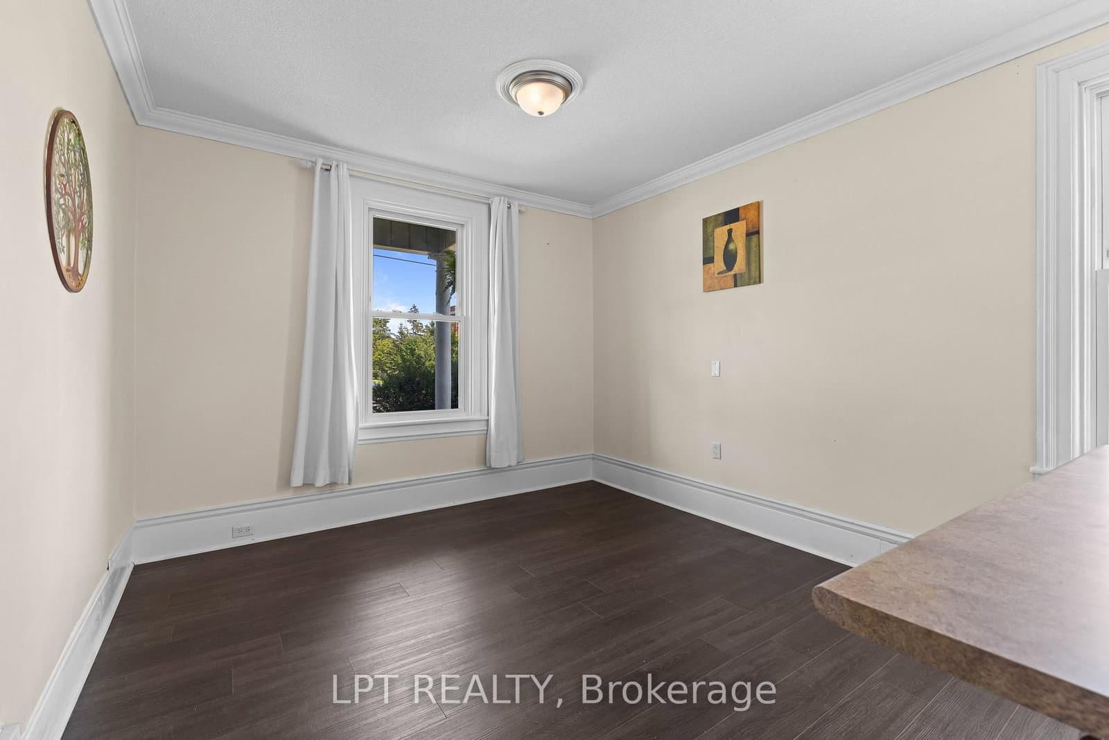52 Parkside Drive E thumbnail 11
