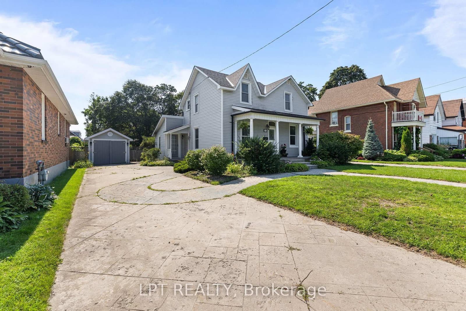 52 Parkside Drive E thumbnail 2