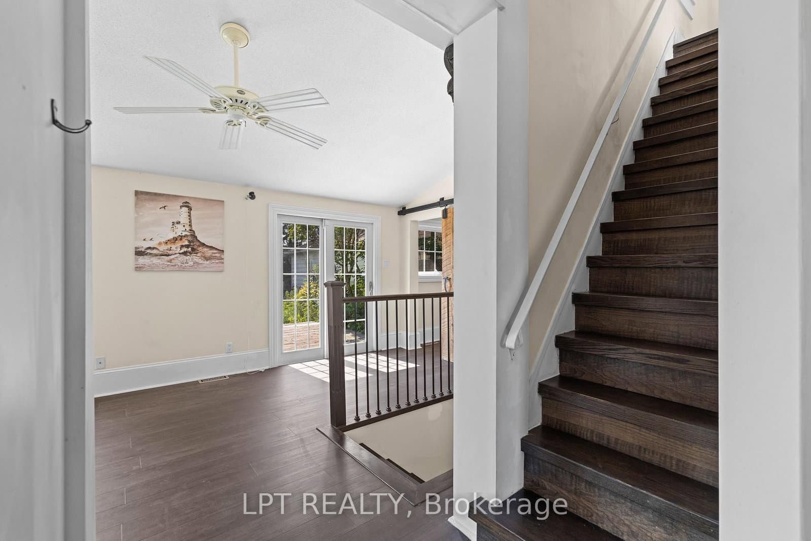52 Parkside Drive E thumbnail 23