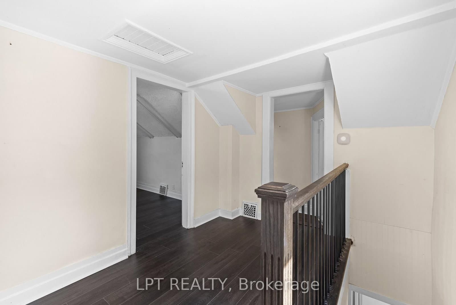 52 Parkside Drive E thumbnail 24