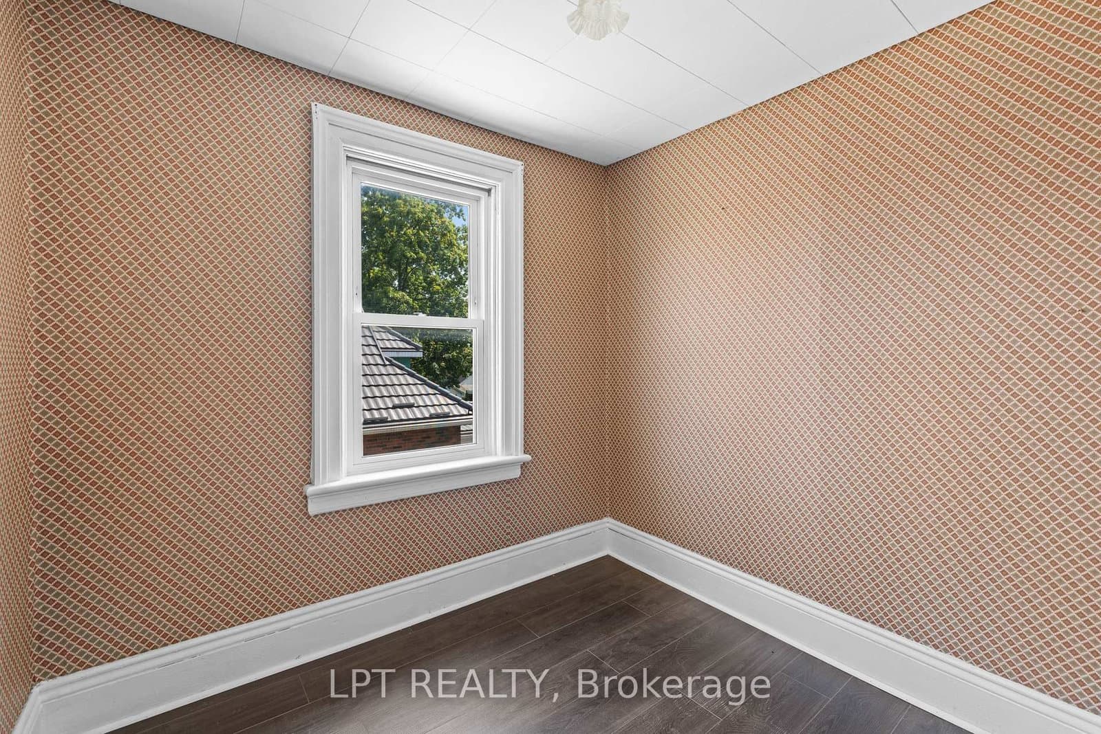 52 Parkside Drive E thumbnail 32
