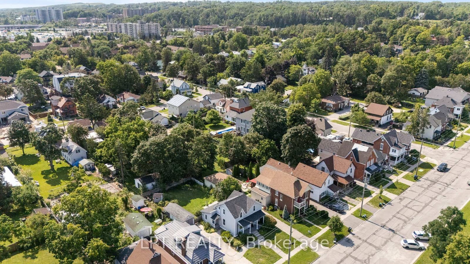 52 Parkside Drive E thumbnail 45