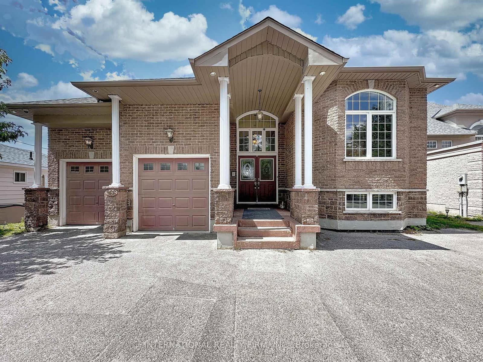 966 Shore Lane - Image 1