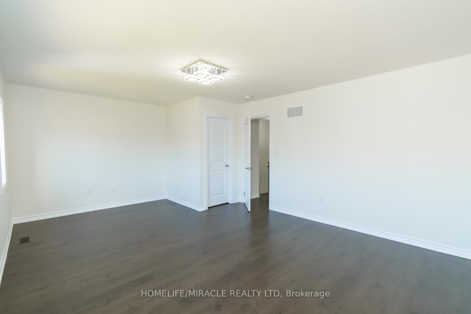 34 Valleybrook Road thumbnail 24
