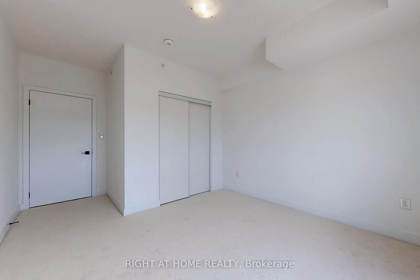 8 Culinary Lane, Unit 204 thumbnail 17