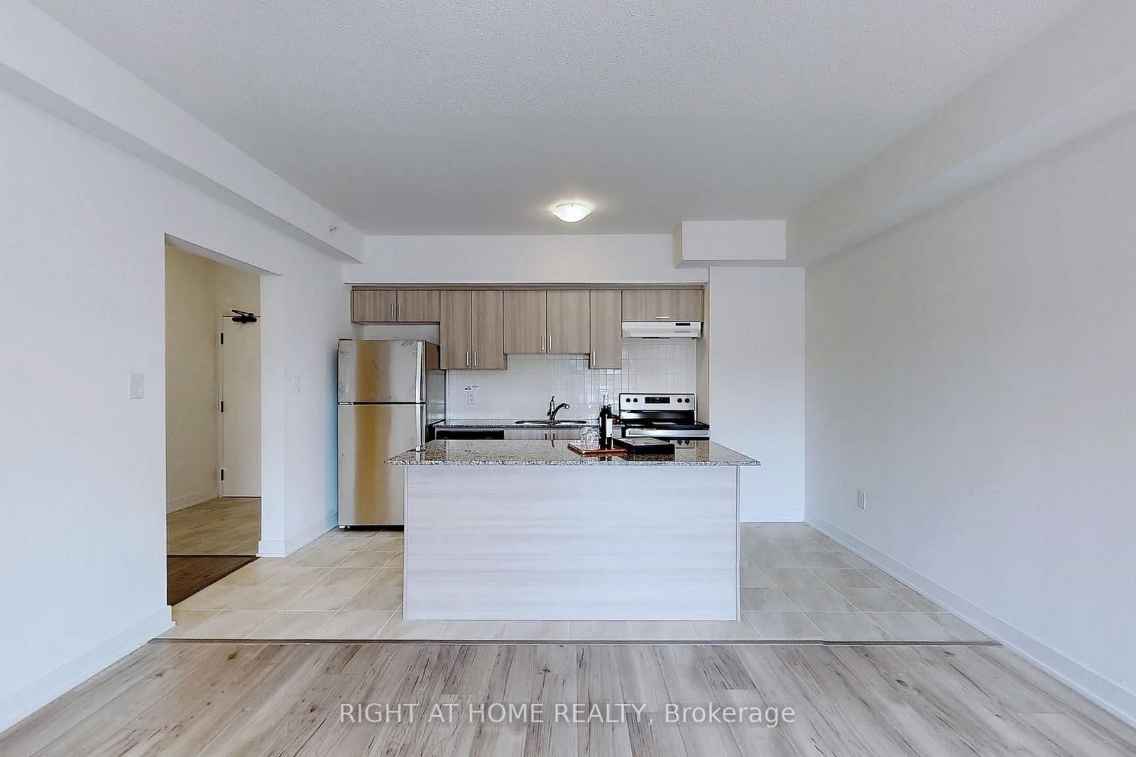 8 Culinary Lane, Unit 204 thumbnail 5