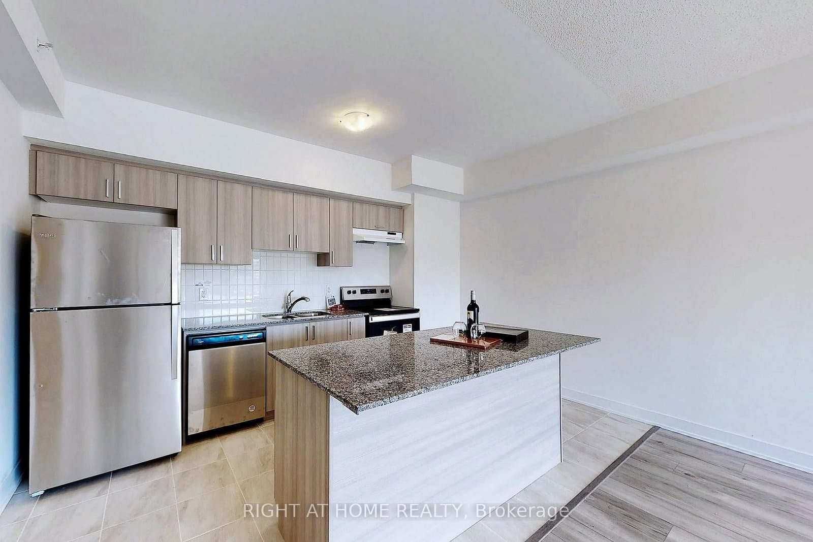 8 Culinary Lane, Unit 204 thumbnail 8