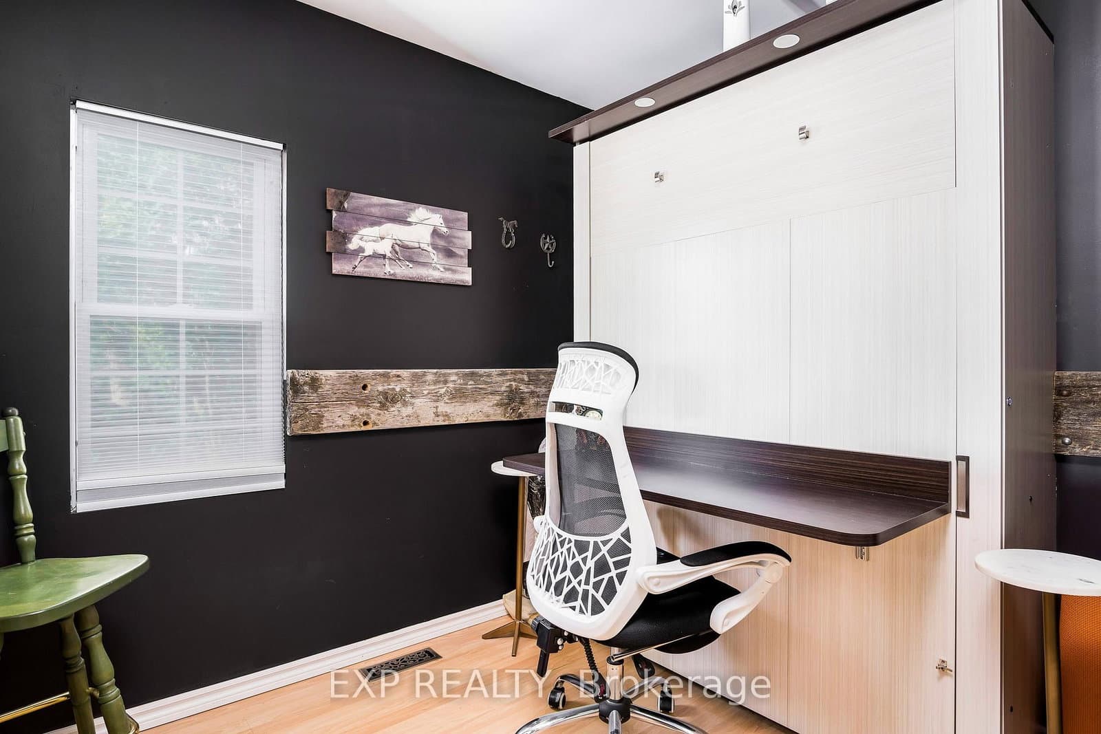 27 Sunnidale Road S thumbnail 7