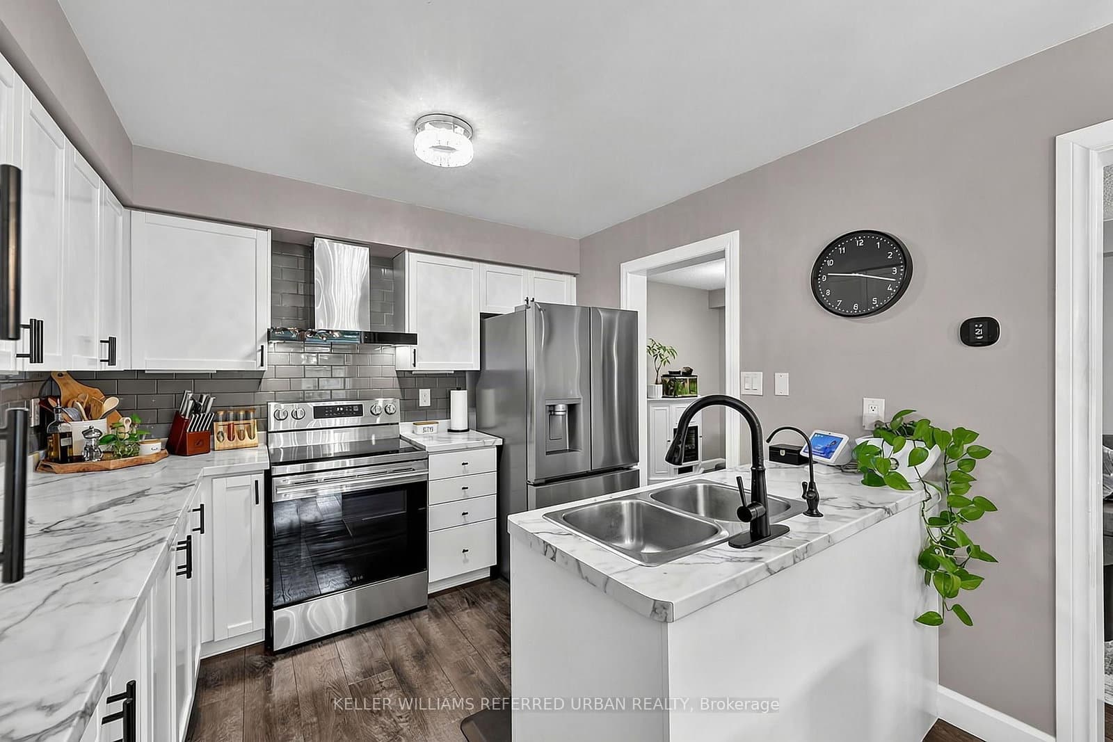 430 Mapleview Drive E, Unit 23 thumbnail 8