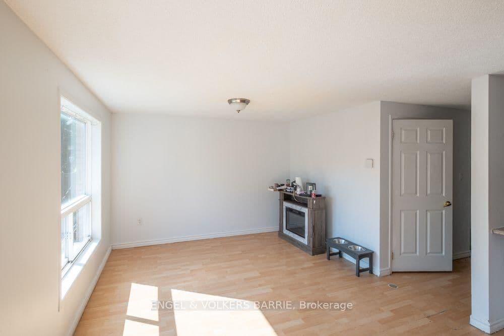 92 Lee Crescent thumbnail 2
