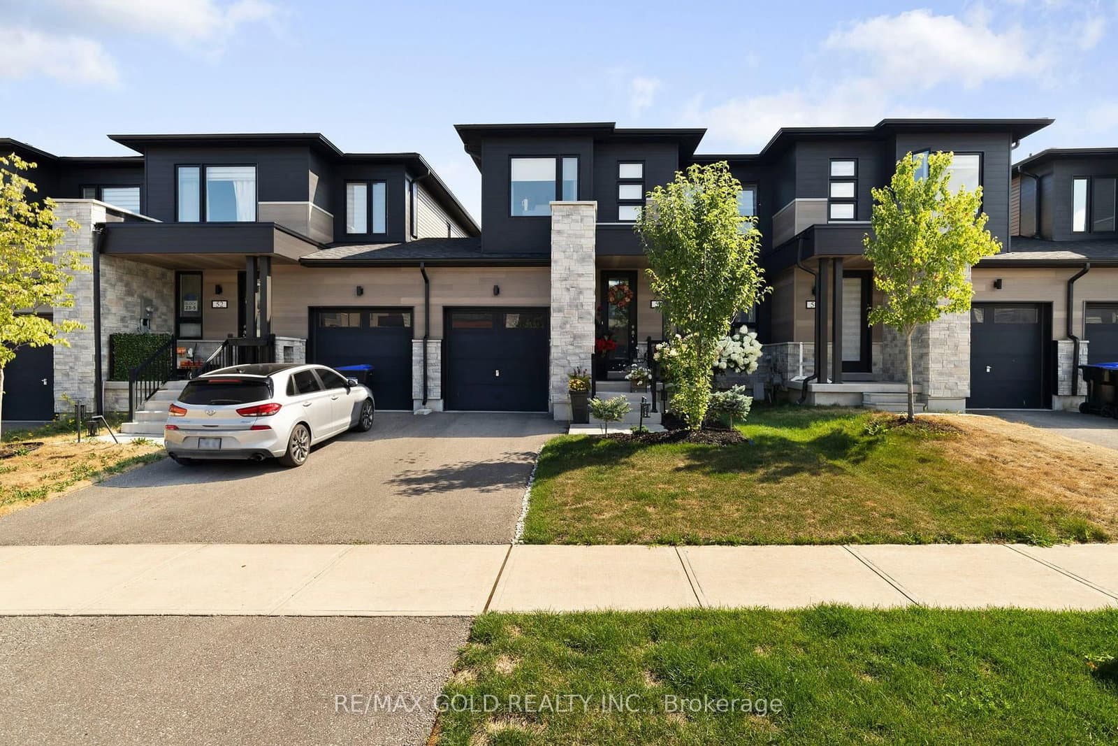 54 Eberhardt Drive thumbnail 3
