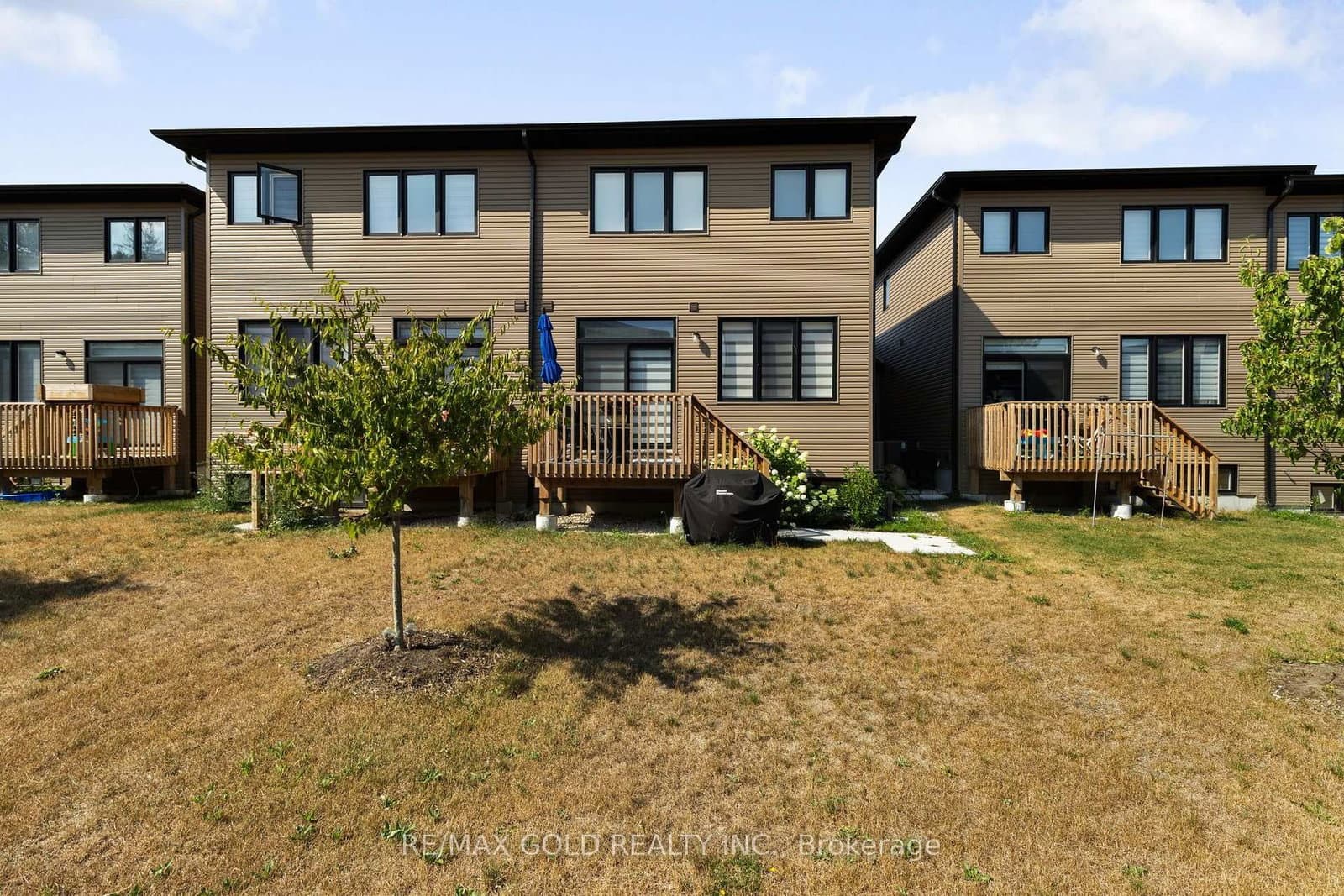 54 Eberhardt Drive thumbnail 35