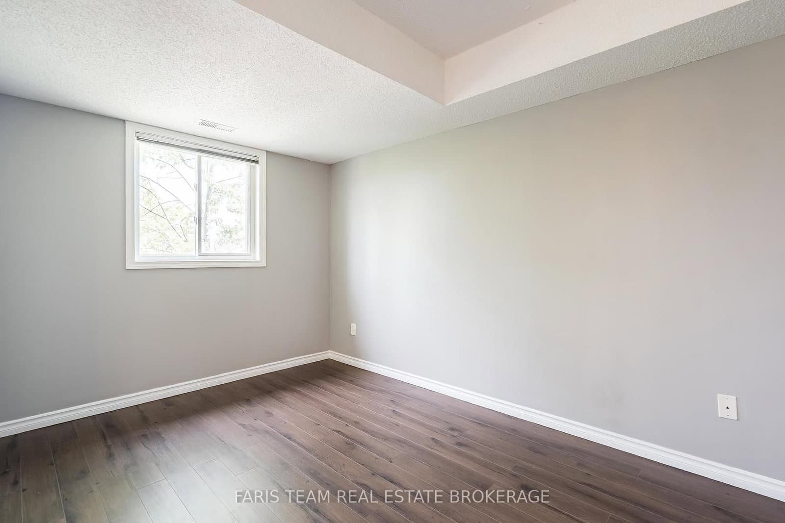 243 Ferndale Drive S, Unit 76 thumbnail 12