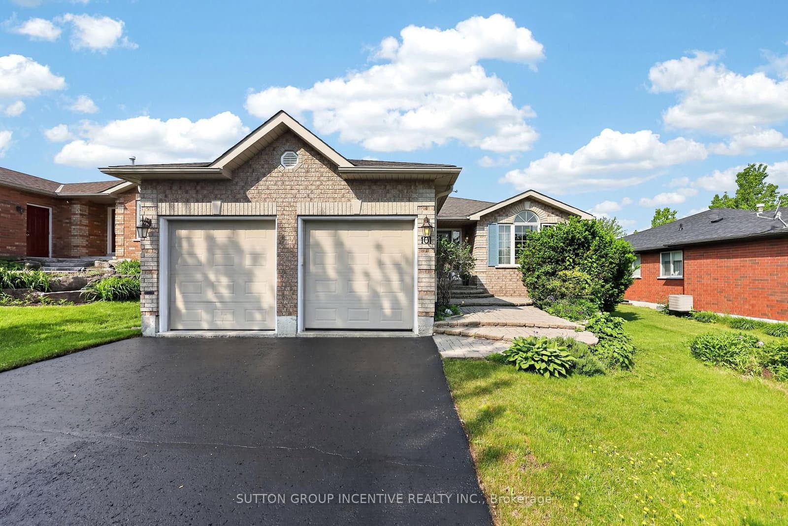 101 Lion's Gate Boulevard - Image 1