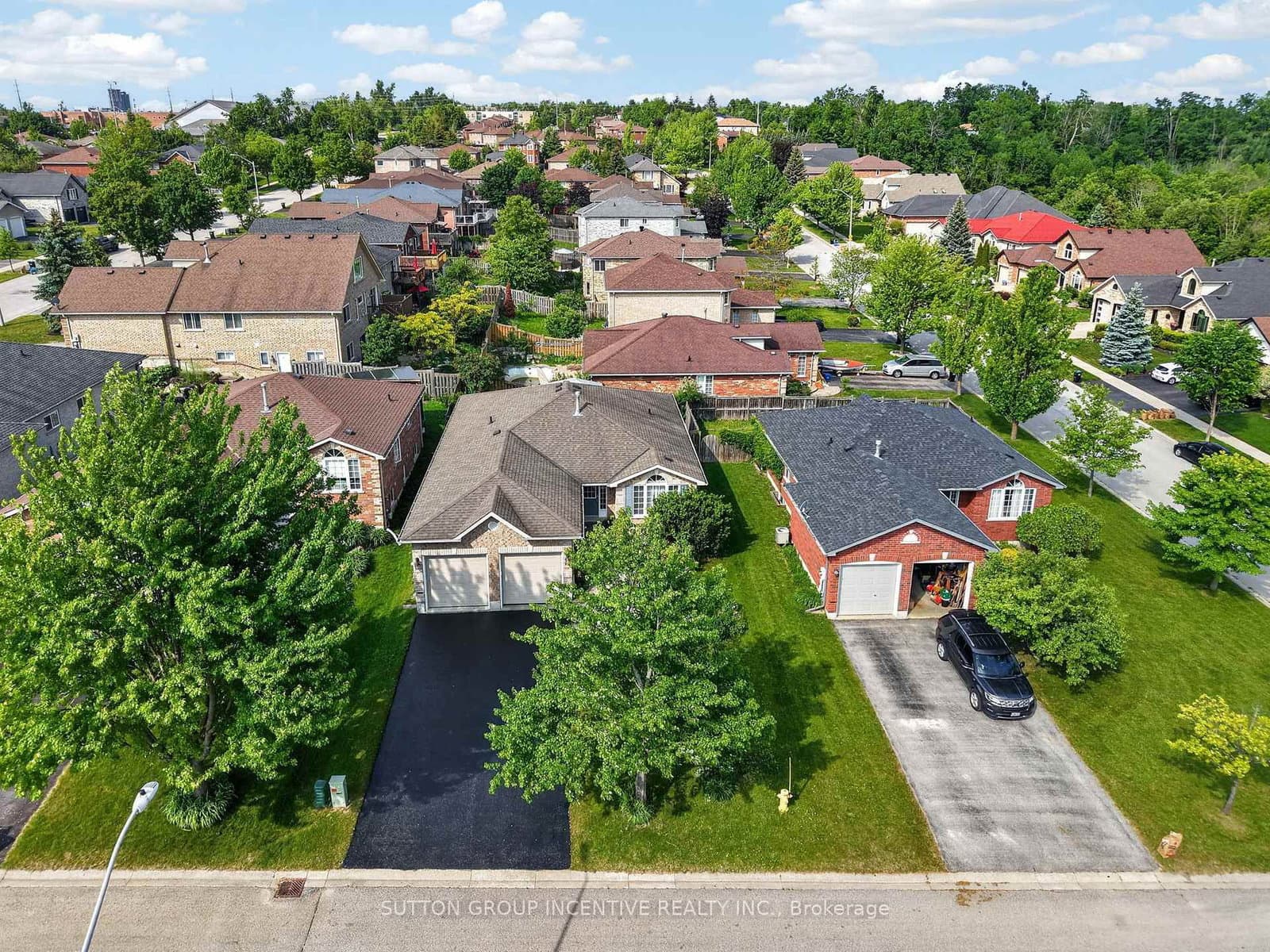101 Lion's Gate Boulevard thumbnail 43
