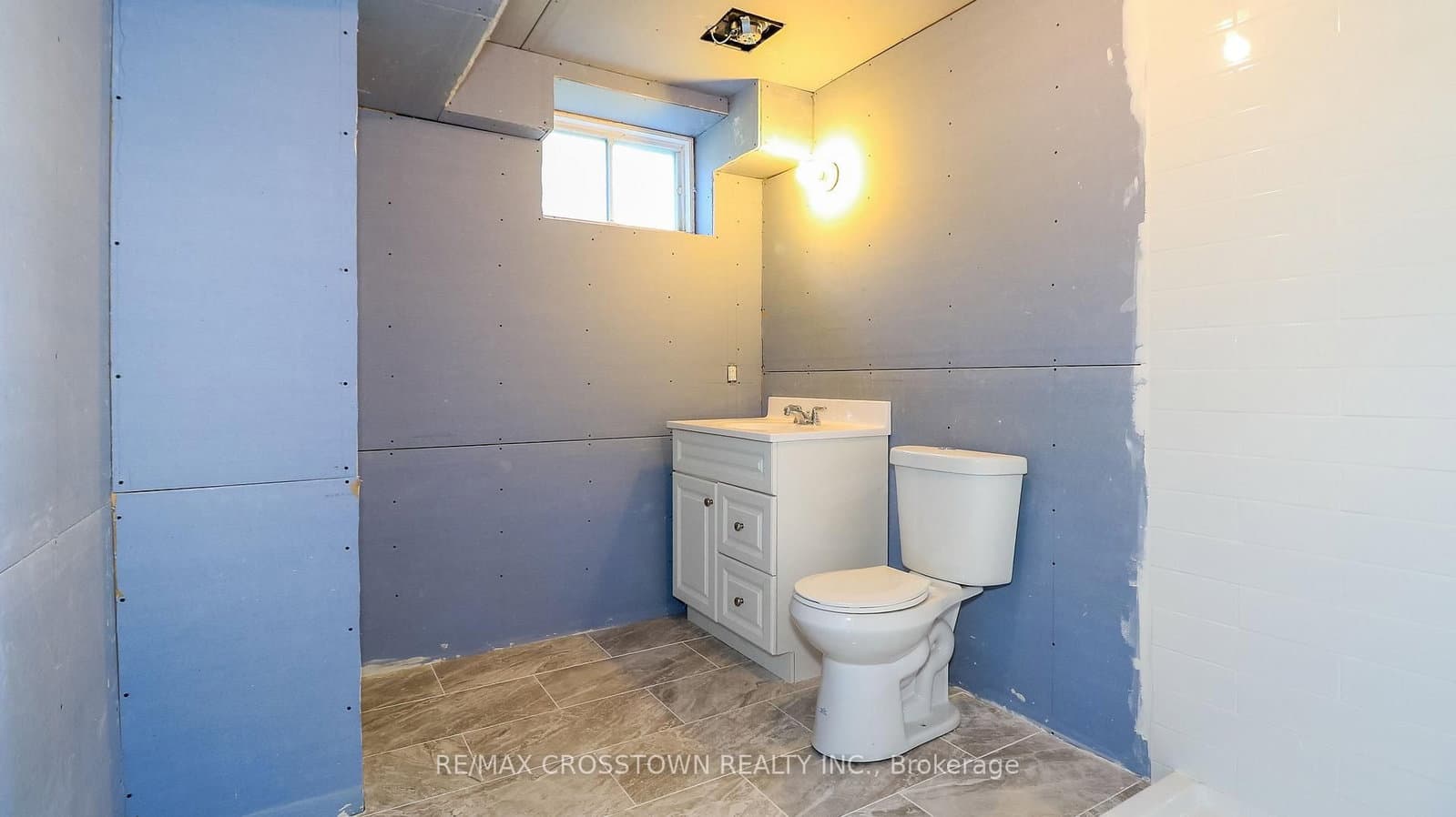67 Donald Crescent thumbnail 24
