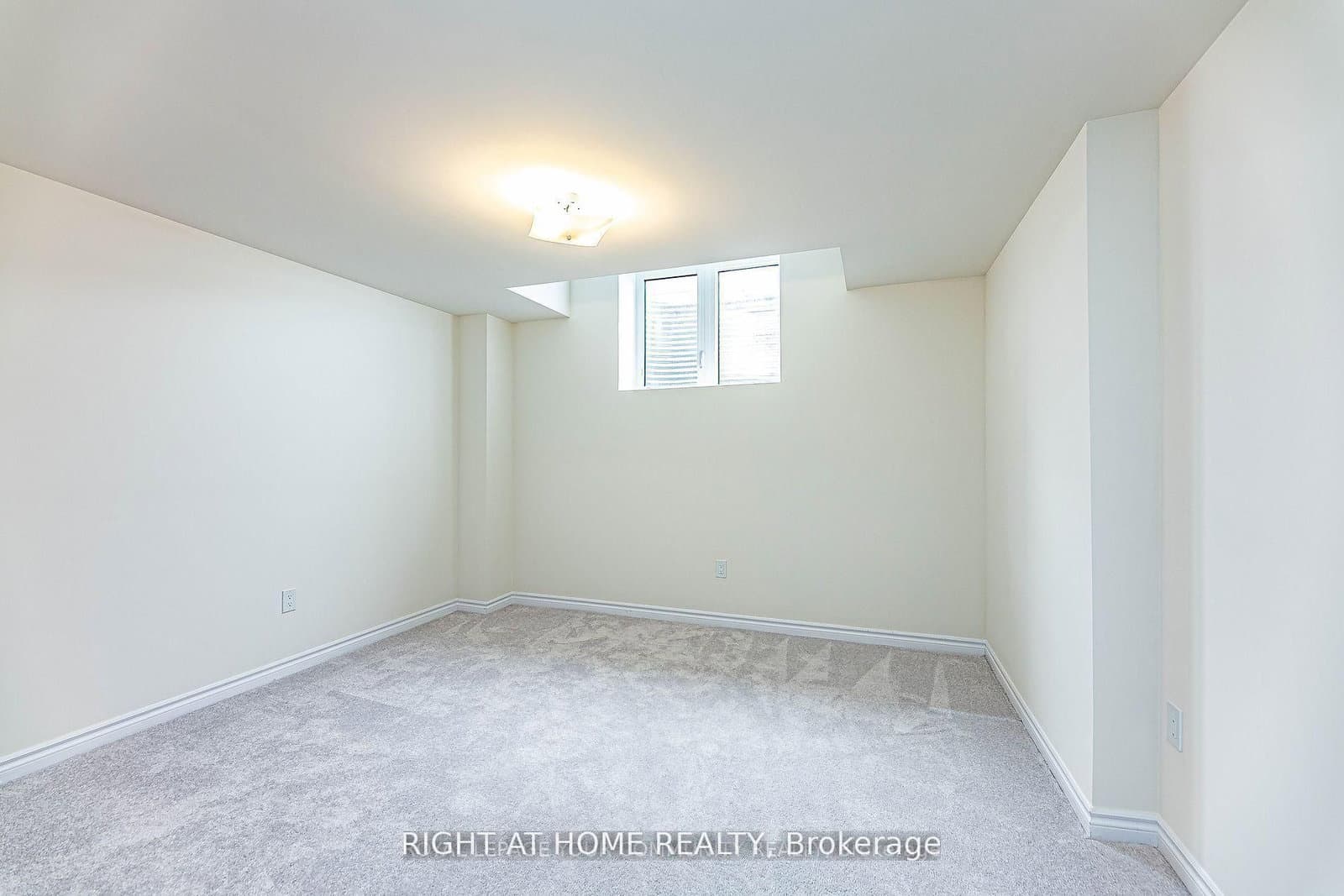 27 Lincoln Drive, Unit Basement thumbnail 8