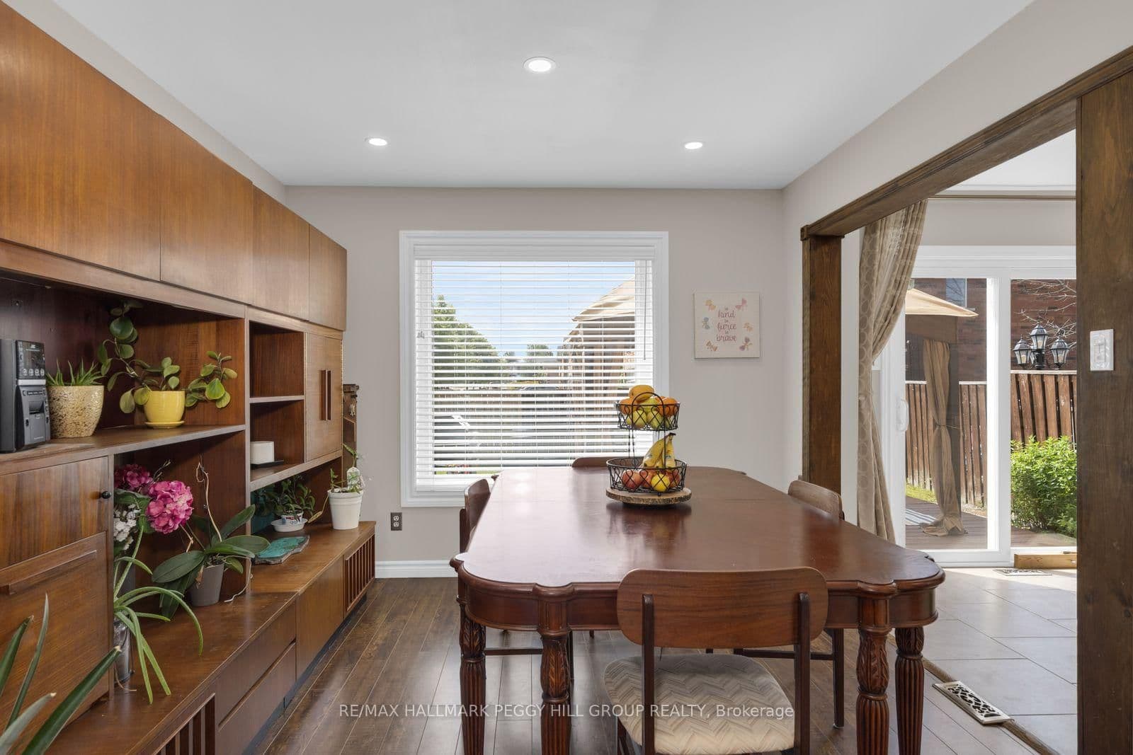 35 Victorway Drive thumbnail 5