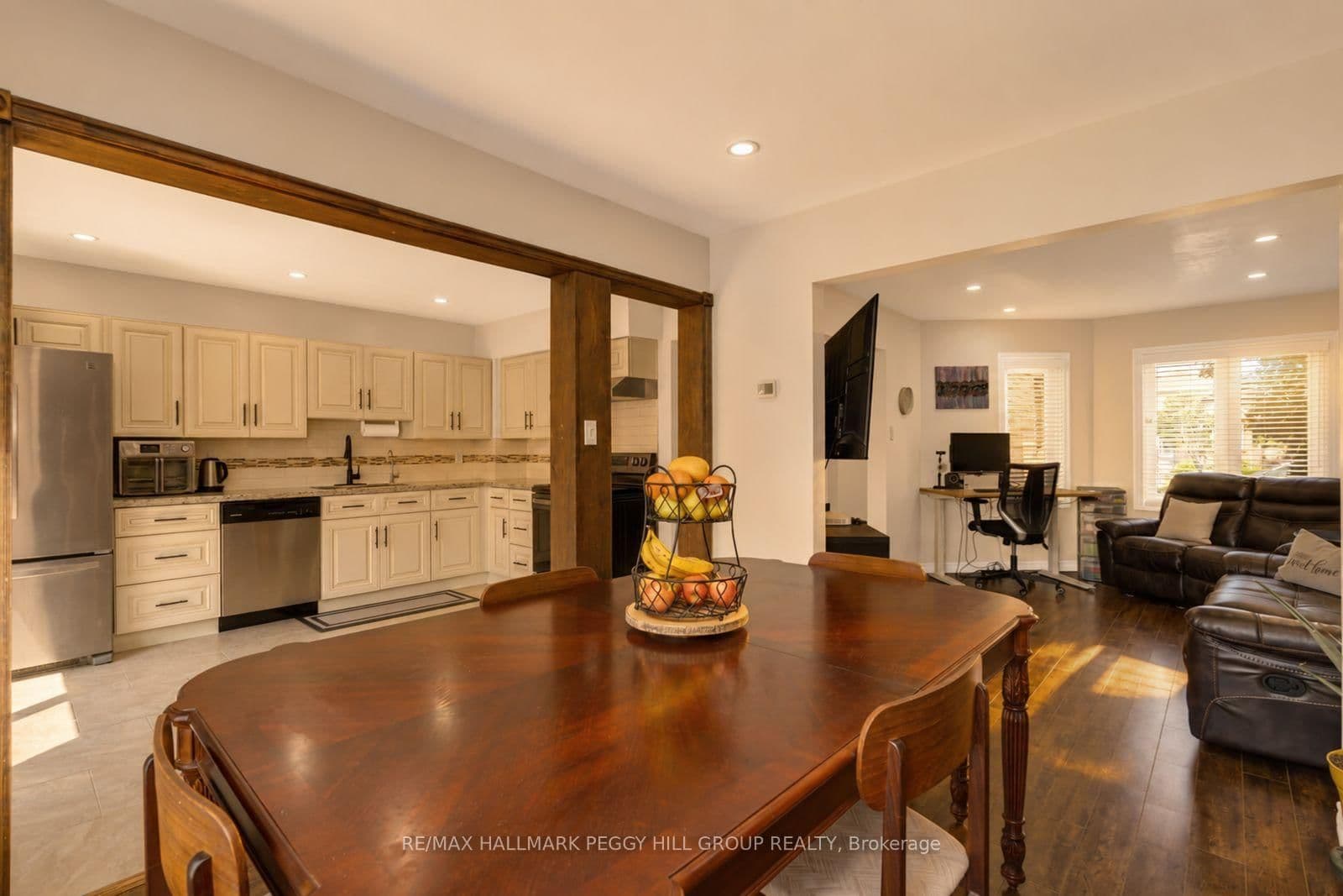 35 Victorway Drive thumbnail 6