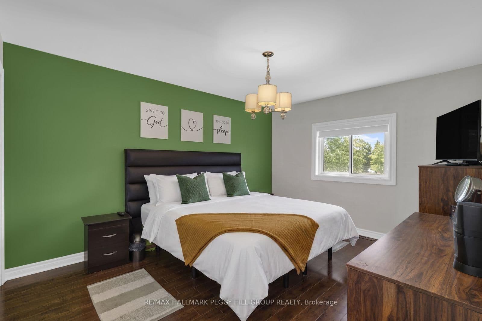 35 Victorway Drive thumbnail 8