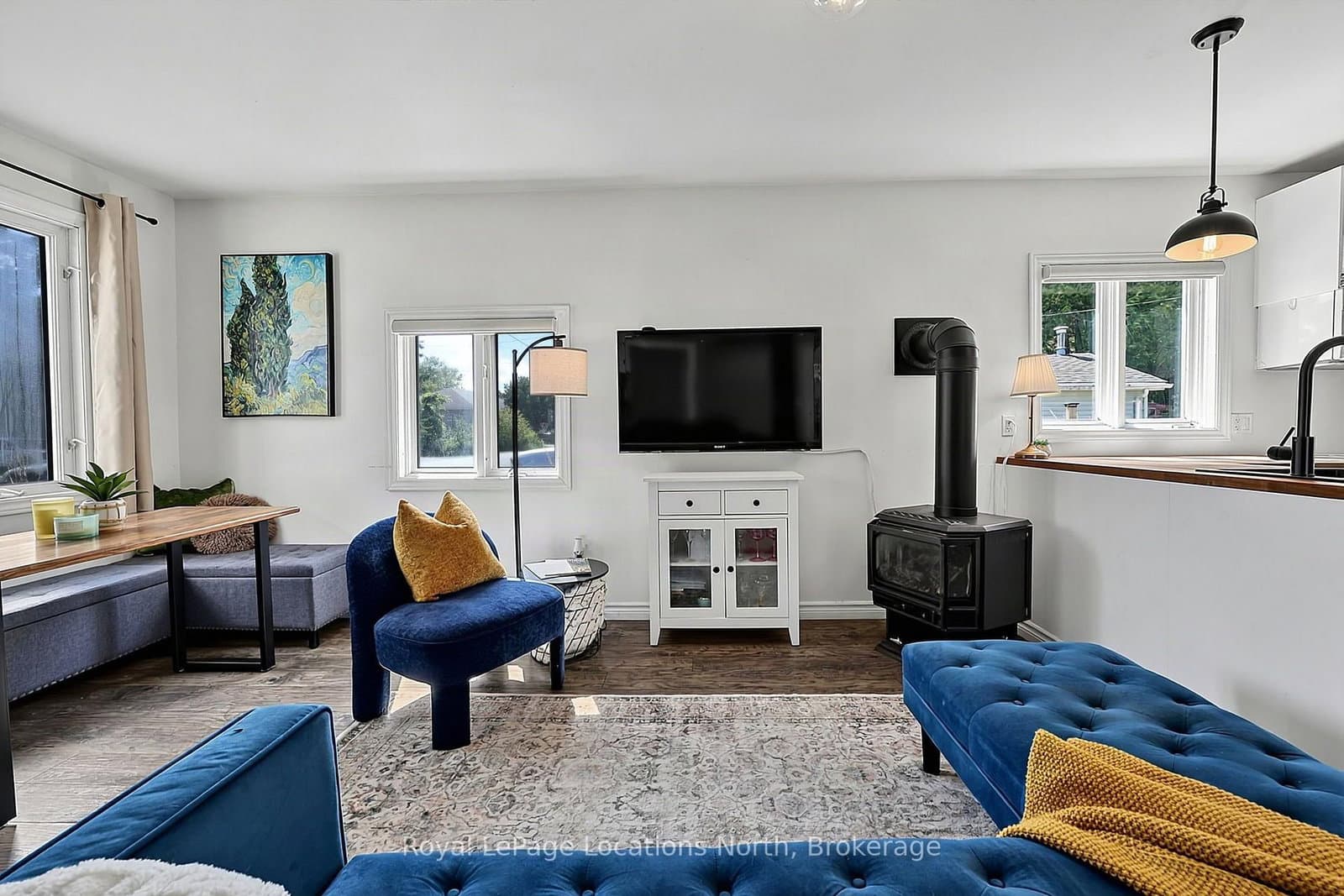 204 Sutherland Street N thumbnail 13