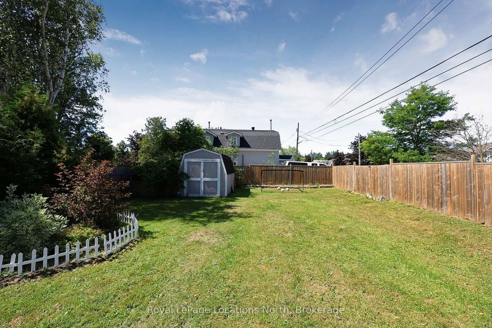 204 Sutherland Street N thumbnail 31