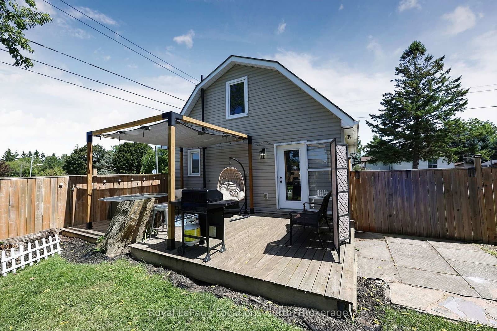 204 Sutherland Street N thumbnail 34