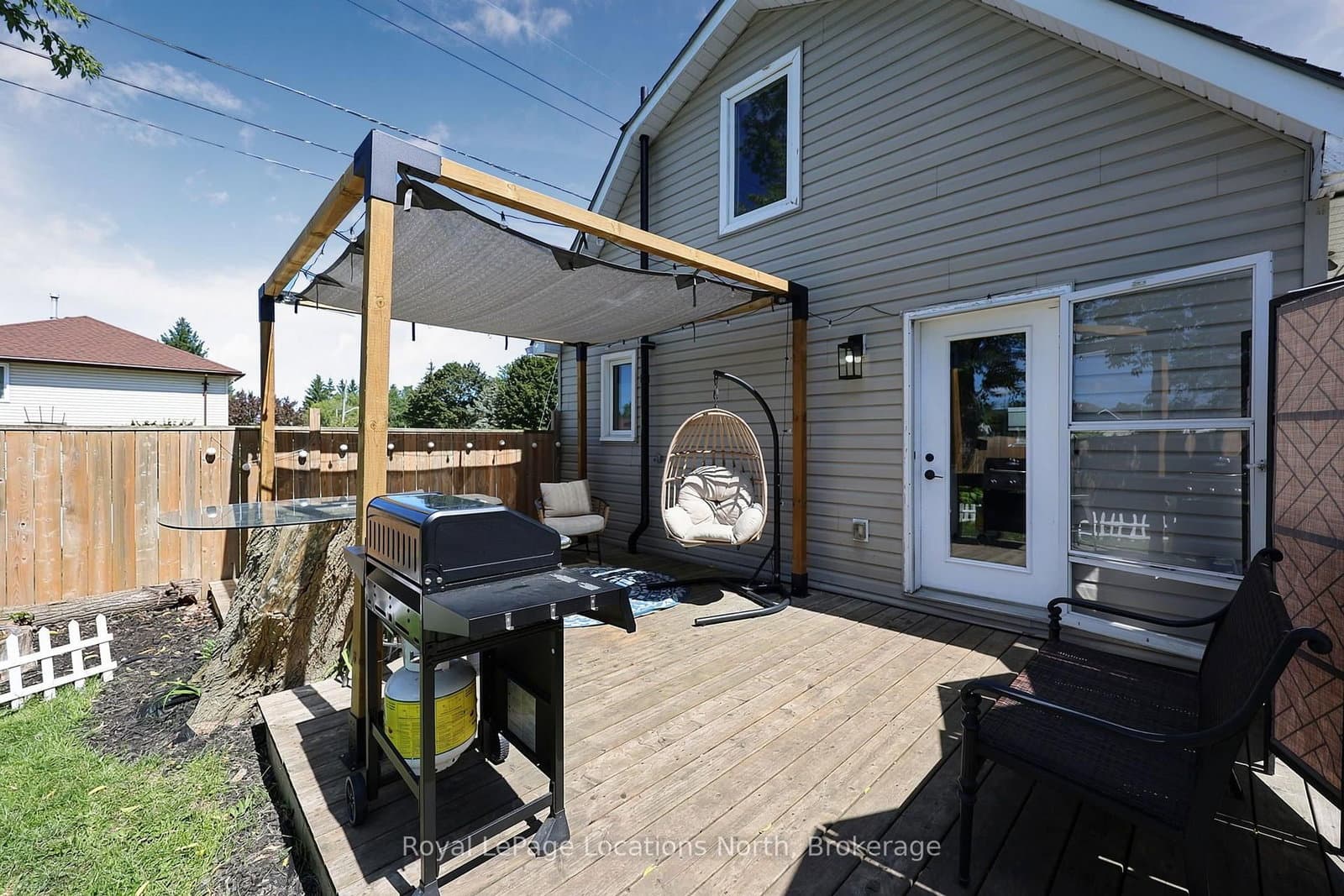 204 Sutherland Street N thumbnail 35