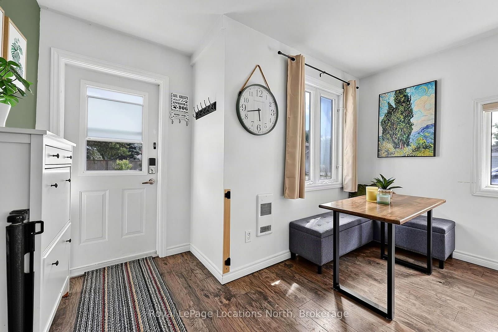 204 Sutherland Street N thumbnail 4