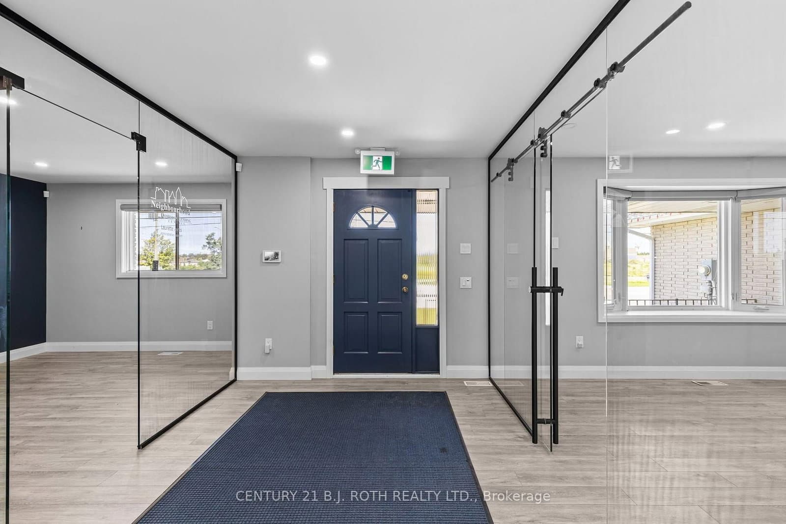 355 Mapleview Drive W thumbnail 3
