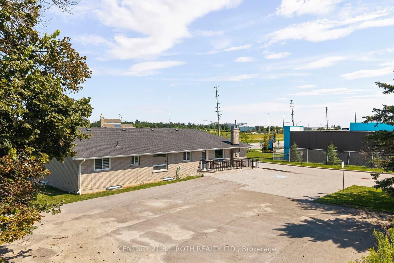 355 Mapleview Drive W thumbnail 30