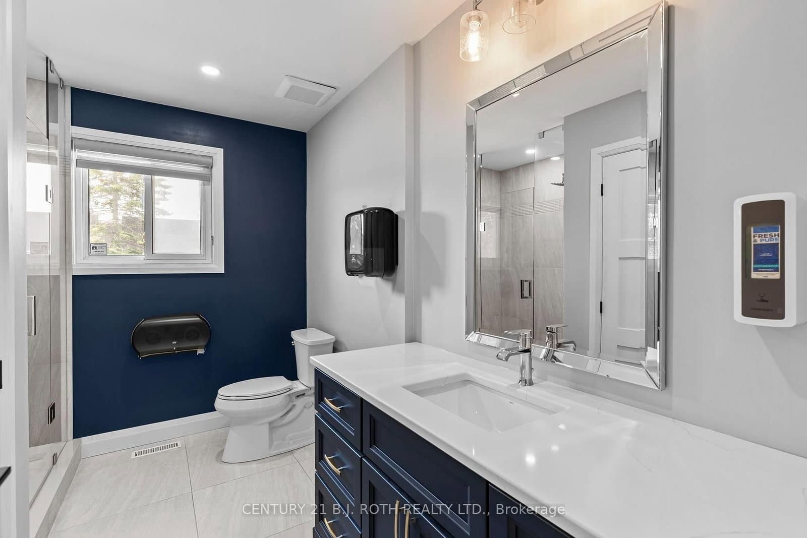 355 Mapleview Drive W thumbnail 8