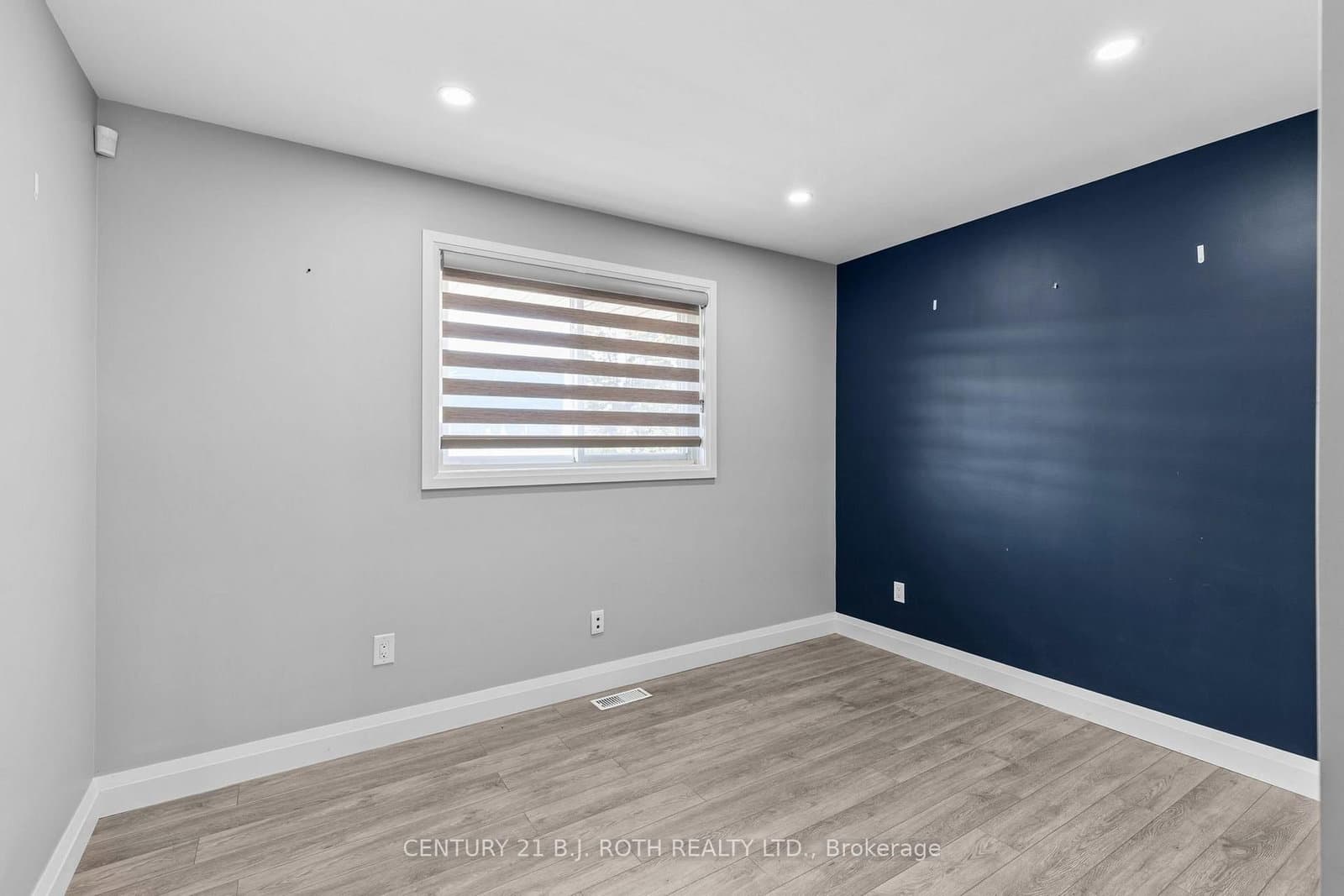 355 Mapleview Drive W thumbnail 9