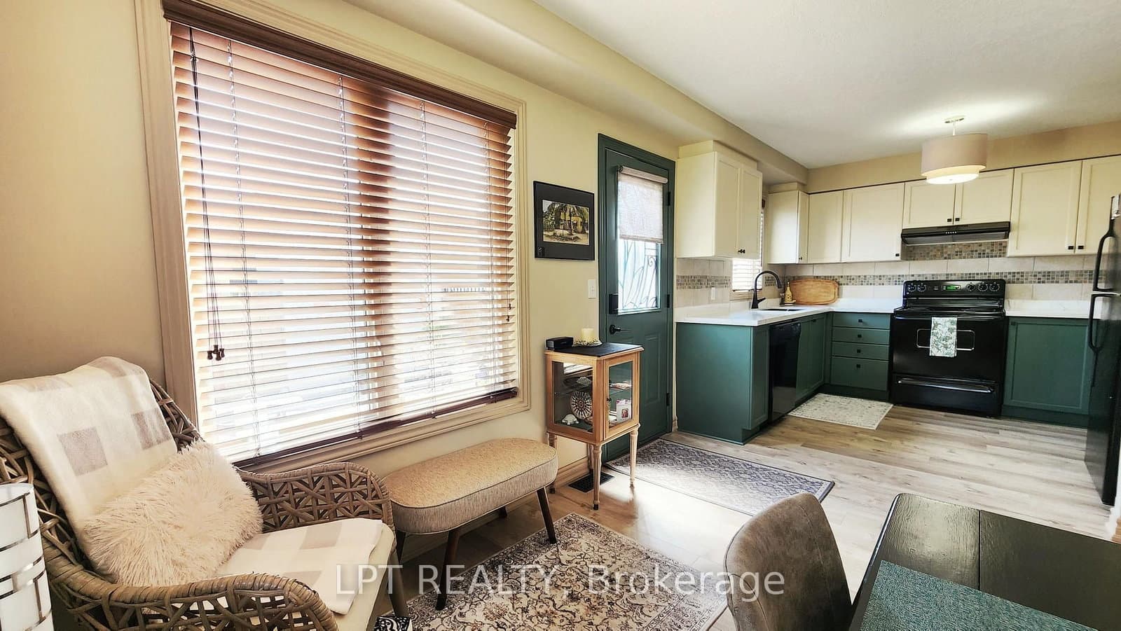 17 Silver Maple Crescent thumbnail 13