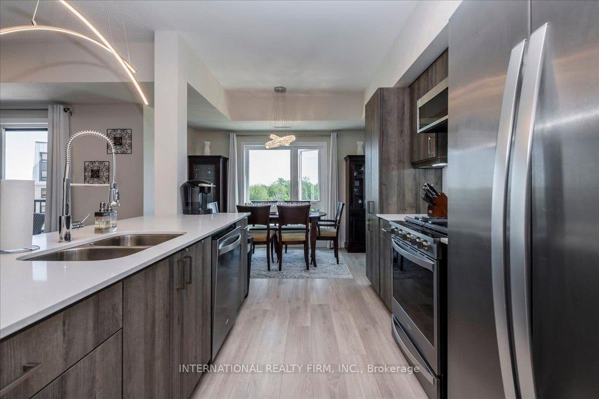 8 Culinary Lane, Unit 301 thumbnail 14